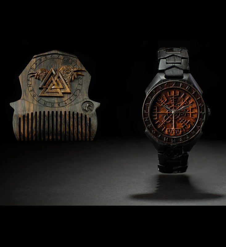 handgefertigte Uhr aus 1800 Jahre alter Mooreiche