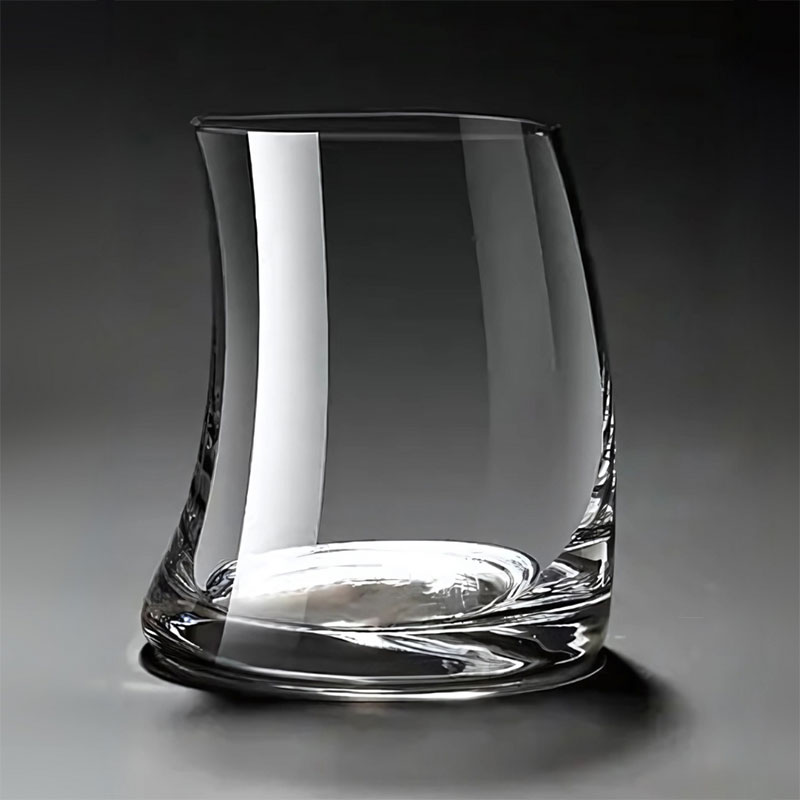 Met-Tumbler im Hornbecher-Design Met-Tumbler im Hornbecher-Design