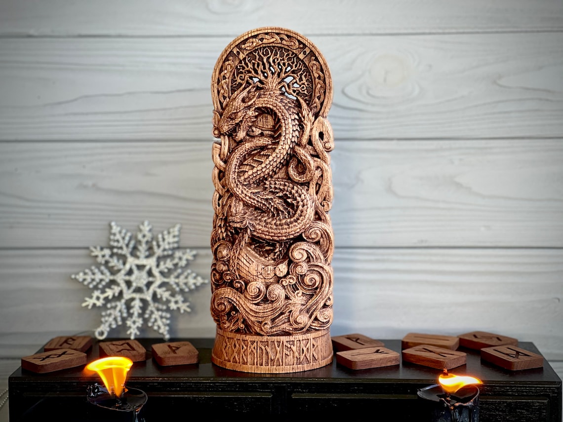 Holzstatue der nordischen Seeschlange "Jörmungandr" Statue aus Eichenholz